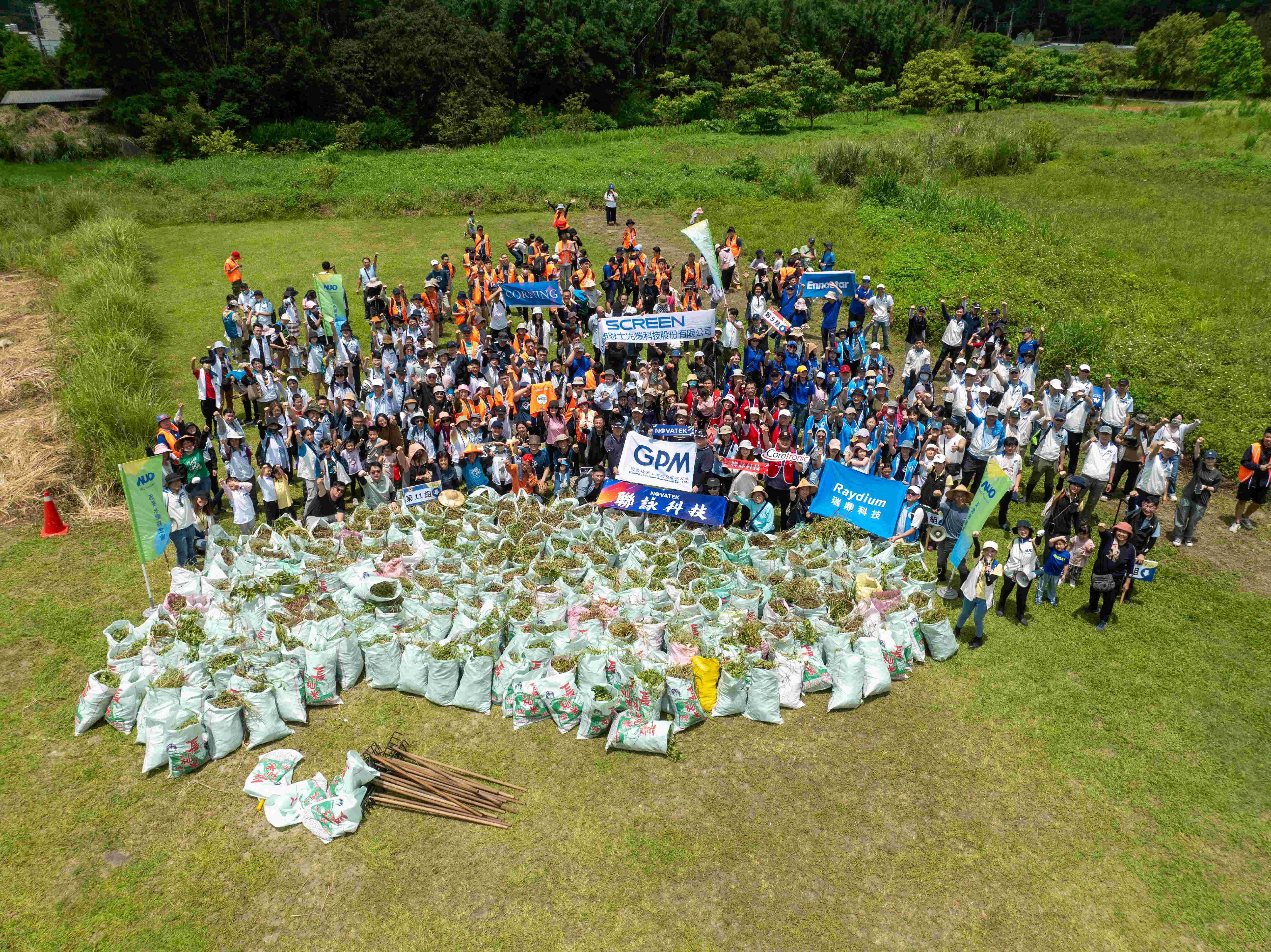 友達永續基金會以行動將永續理念落實在日常生活，並結合各種環保節日與內外部利害關係人共同倡議，持續舉辦「手護台灣綠色堡壘」之生物多樣性倡議系列活動，發揮企業綠色影響力