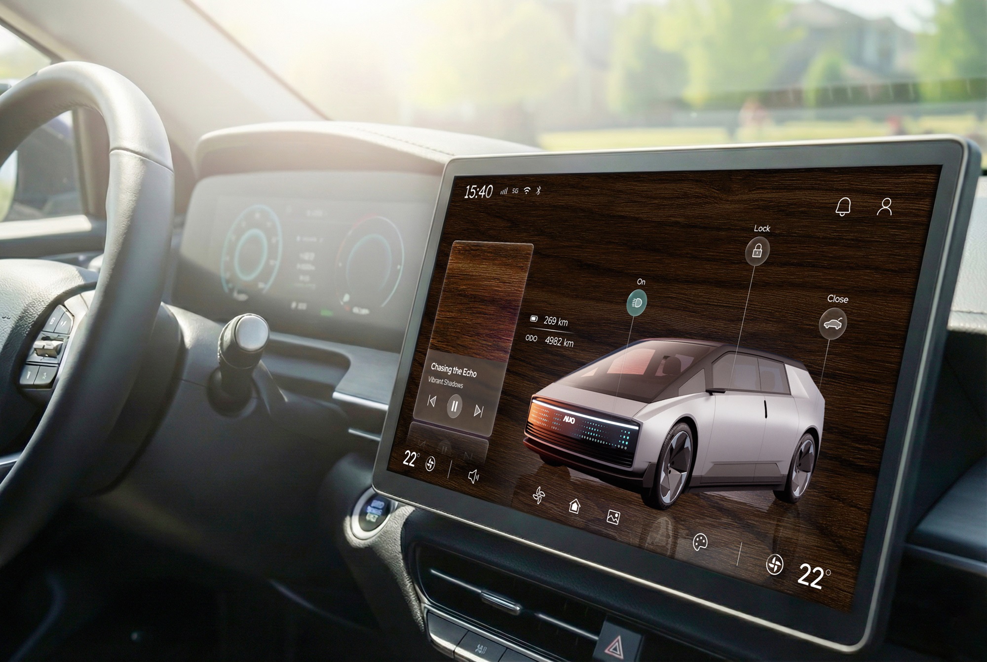 好体育在线官网光电五度蝉连科睿唯安全球百大创新机构，在显示科技、智能出行与垂直场域相关领域布局研发与专利先机。图为好体育在线官网在智能出行领域，将先进显示技术应用于座舱的驾驶与中控区域